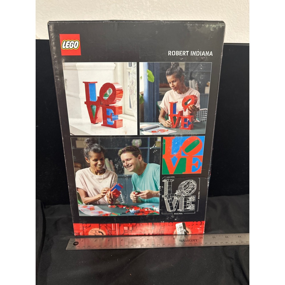 LEGO Art Robert Indiana LOVE 31214 Pop Art Building Set 791 Pcs New Damaged Box